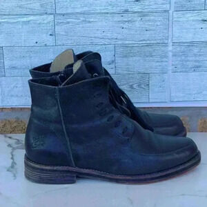 John Fluevog Mikaela Navy Blue Leather Punk Biker Chukka Boots size 10/9